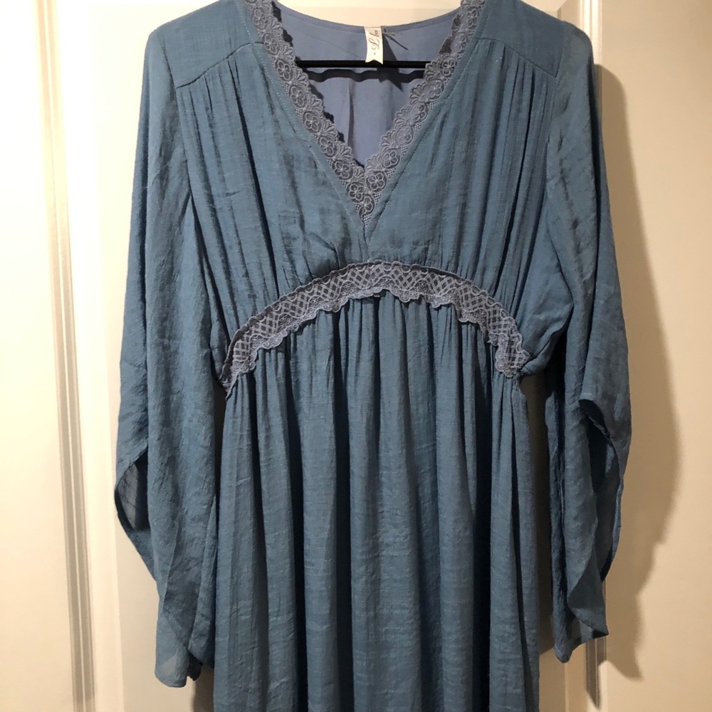 Blue lace midi dress